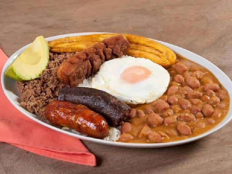 Cinco destinos colombianos para que los amantes de la gastronomía deleiten su paladar