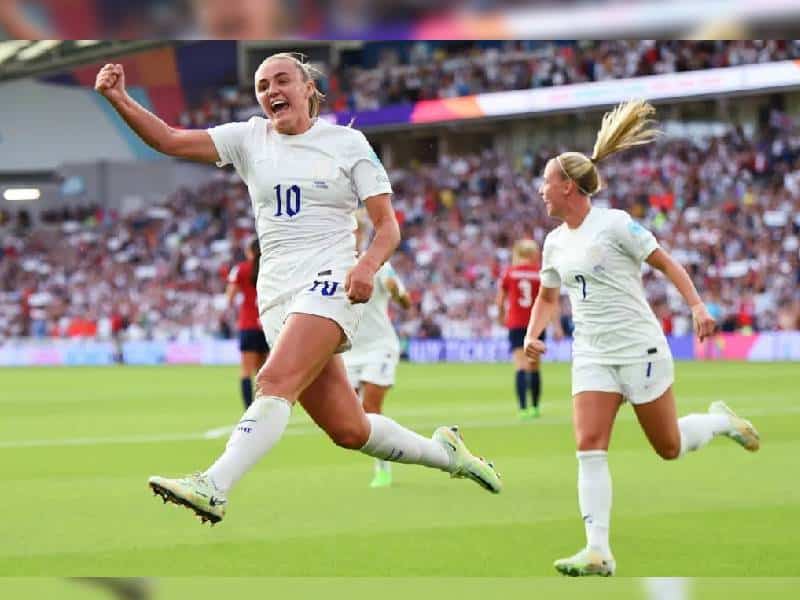 Futbolistas piden quitar el color blanco de su uniforme por la menstruación