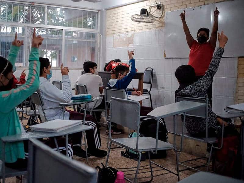 Más de 330 mil alumnos de educación básica concluyen ciclo escolar 2021-2022