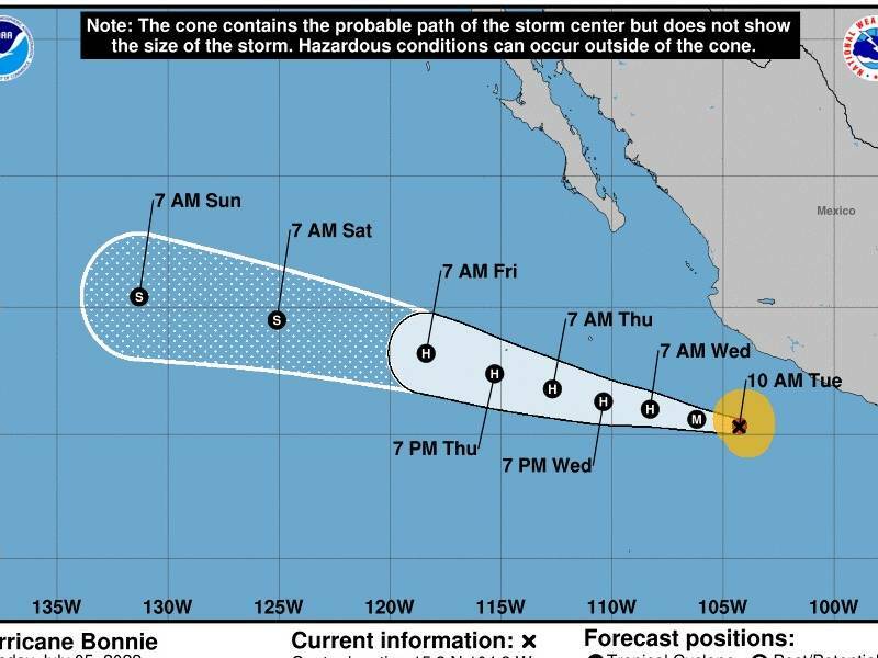 Huracán Bonnie se intensifica a categoría 3