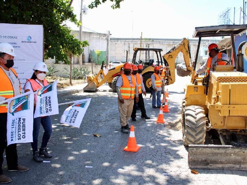 Renuevan red de agua potable y drenaje en Puerto Morelos