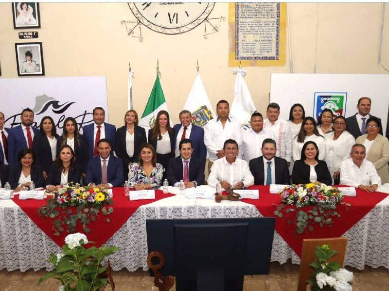 Concretan hermanamiento, los pueblos mágicos de Chignahuapan y Bacalar