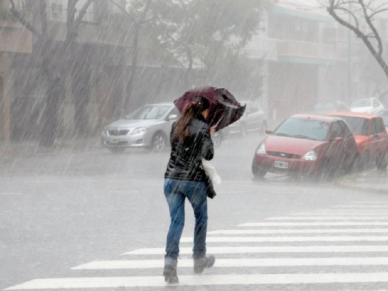 Prevén lluvias intensas el fin de semana en la península