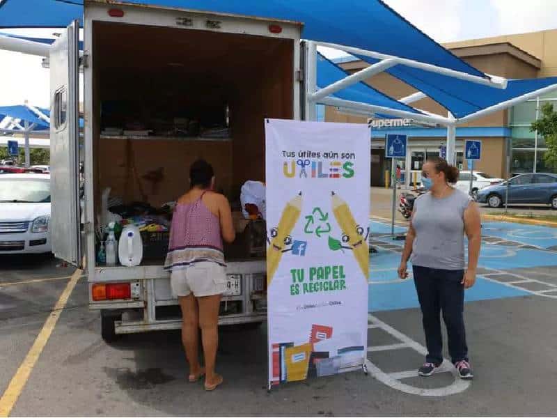 Apoyan economía de familias con útiles reciclados
