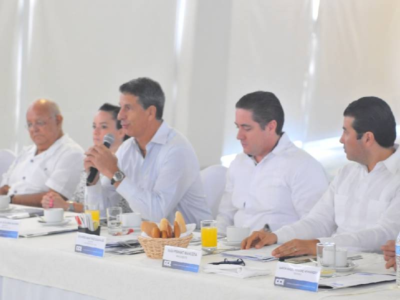 Empresarios planean diversificar la economía con Mara Lezama