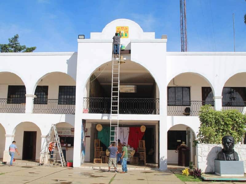 Ayuntamiento de José María Morelos inicia preparativos para Fiestas Patrias.