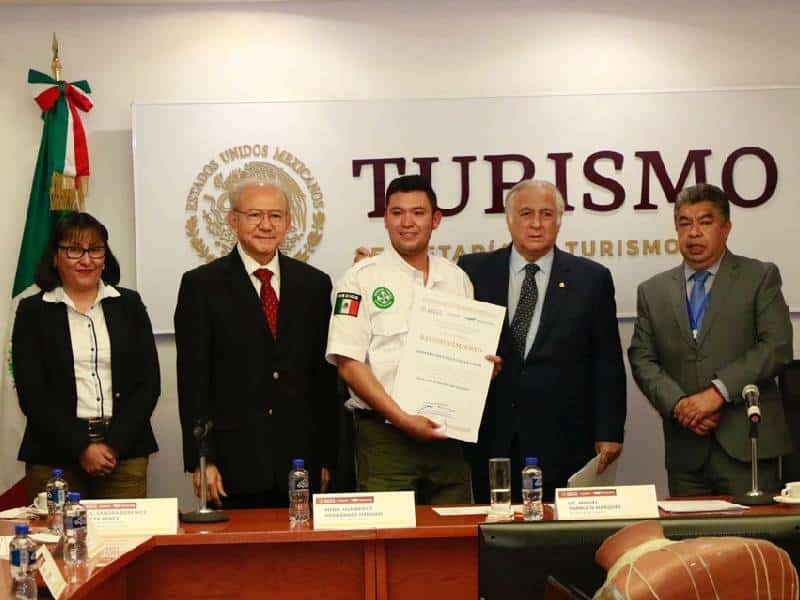 Sectur reconoce a Los Ángeles Verdes por 62 años de servicio
