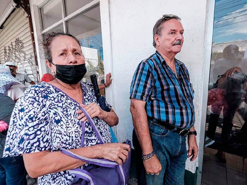 Invitan a los adultos mayores a tramitar la credencial del Inapam