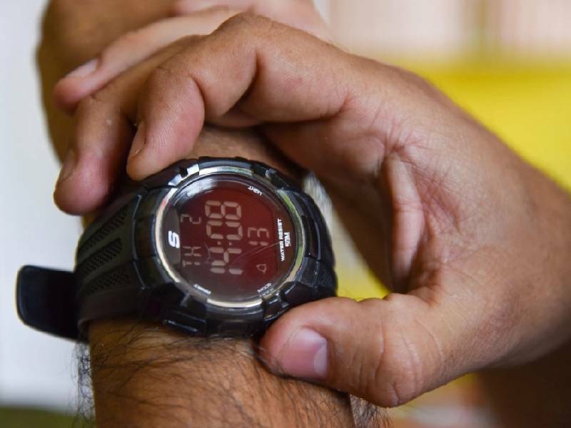 Eliminación de horario de verano se discutirá el lunes en comisiones y el miércoles iría al pleno