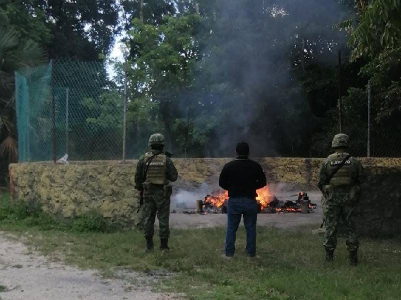 FGR incinera narcóticos y destruye objeto del delito