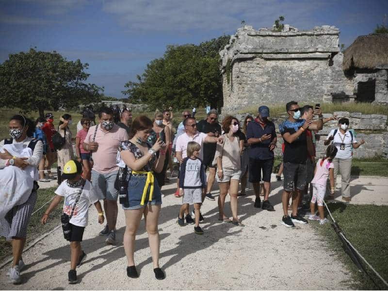 México captó más de 16 mil millones de dólares por turismo internacional