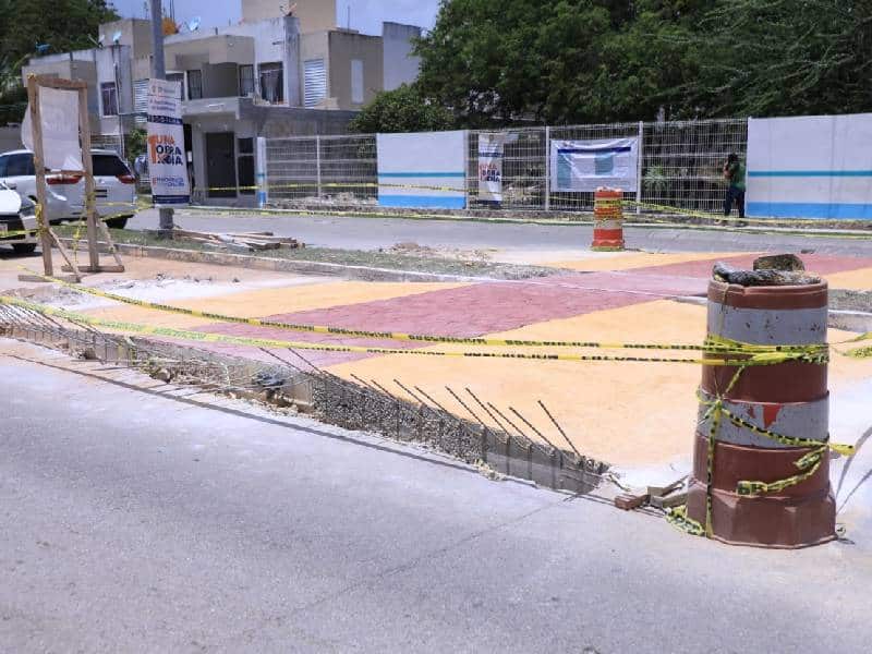 Avanza la construcción de pasos peatonales
