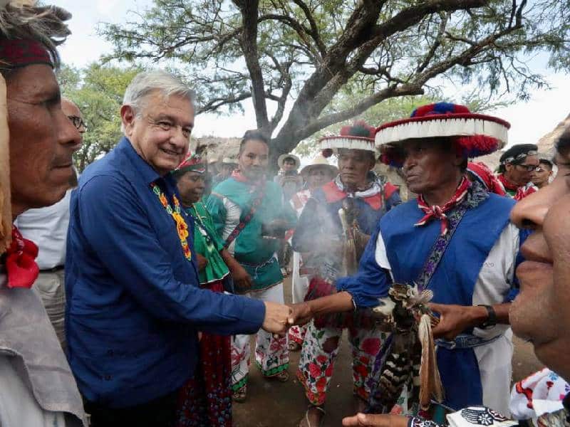 Autoridades wixárikas entregan propuesta de decreto que reconoce lugares sagrados