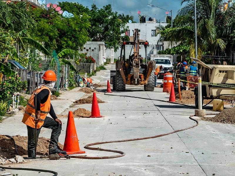 Aguakan invierte más de 8 mdp en beneficio de habitantes de Playa del Carmen