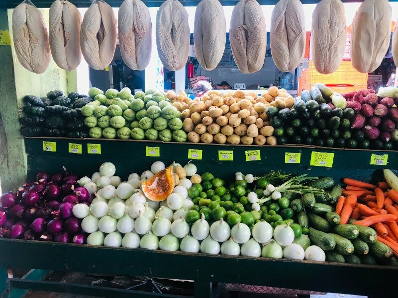 Imparable alza de precios de la canasta básica en Cancún.