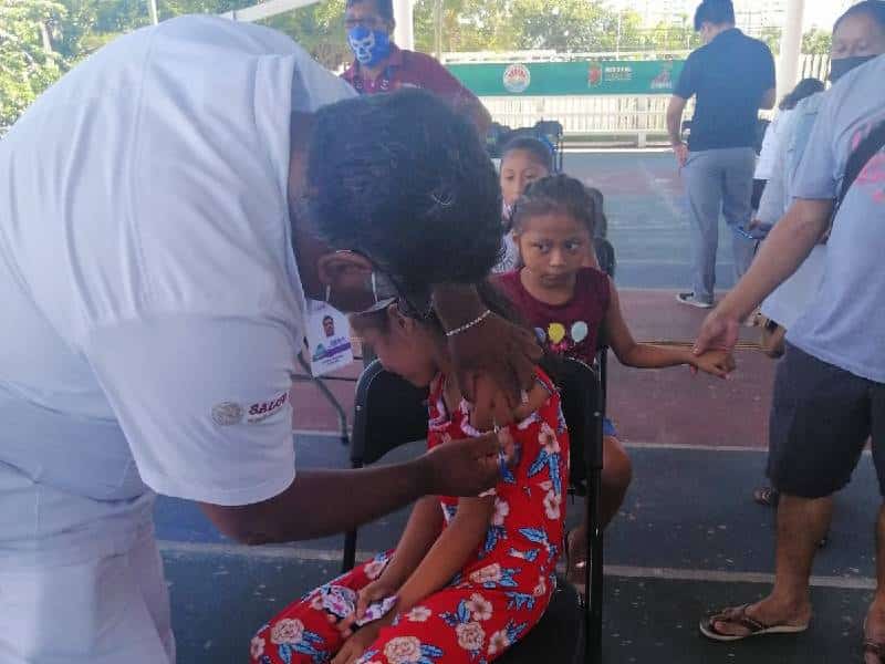 Arranca aplicación de segunda dósis contra Covid para infantes de 5 a 11 años