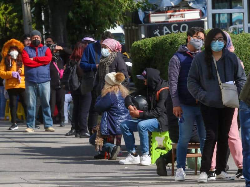 Suma México tres meses con indicadores COVID-19 a la baja