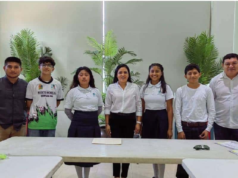 Formula Blanca Merari reconocimiento a jóvenes