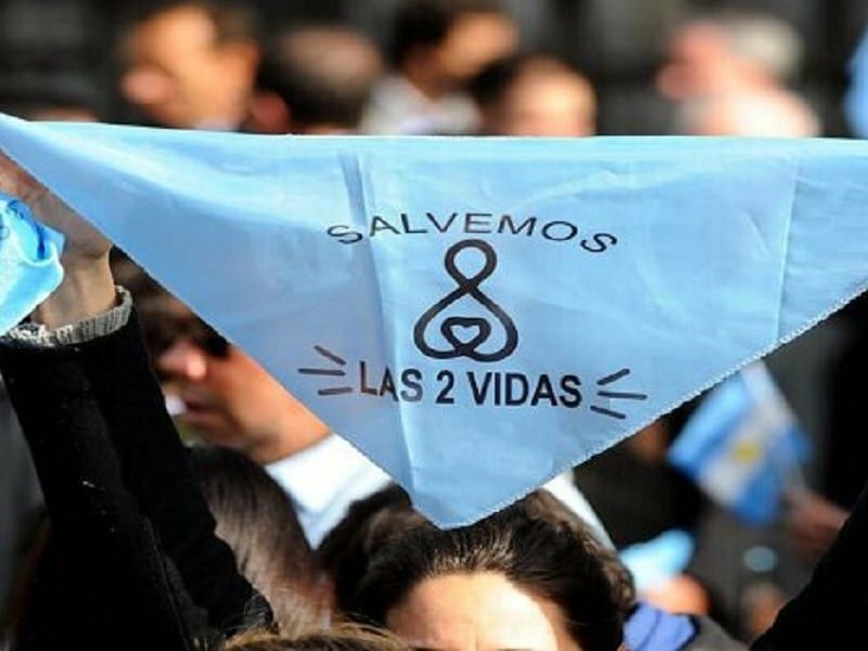Cancunenses realizan movilización por la vida