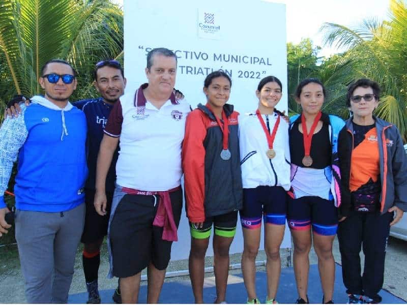 Imponen su ley en el triatlón de Cozumel