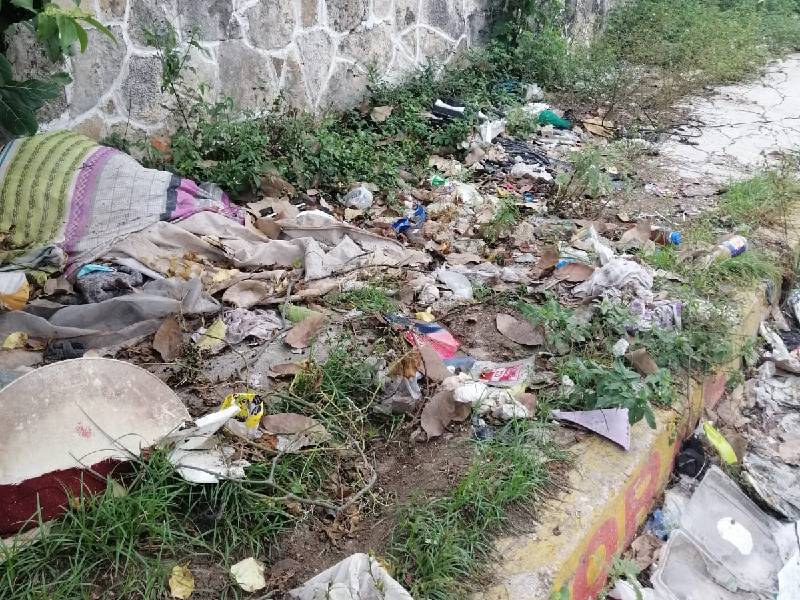 Inmueble de la Supermanzana 65 convertido en basurero