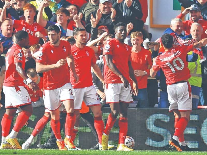 Arsenal deja escapar los tres puntos; Liverpool pirde contra el Nottingham Forest
