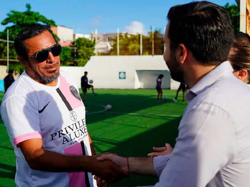 Verifican condiciones de la infraestructura deportiva de Isla Mujeres