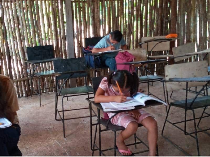 Becas del Bienestar limitan interés de jóvenes cardenenses en puestos en el Conafe