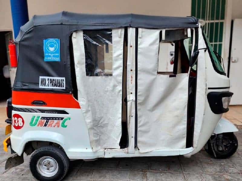 Mototaxista y una mujer, detenidos en Playa del Carmen con estupefacientes