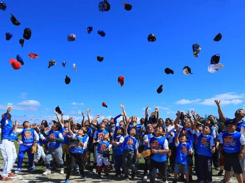 Puerto Aventuras ya tiene un campo de béisbol renovado