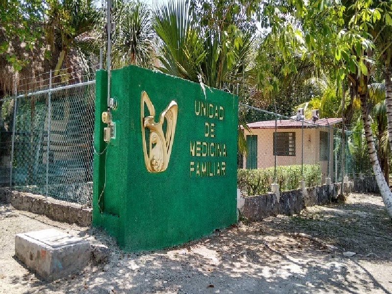 Analiza el IMSS una clínica en Chemuyil