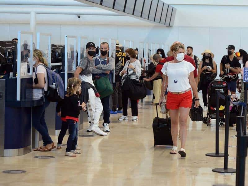 El aeropuerto de Cancún, con 526 vuelos mediante 41 aerolíneas este día