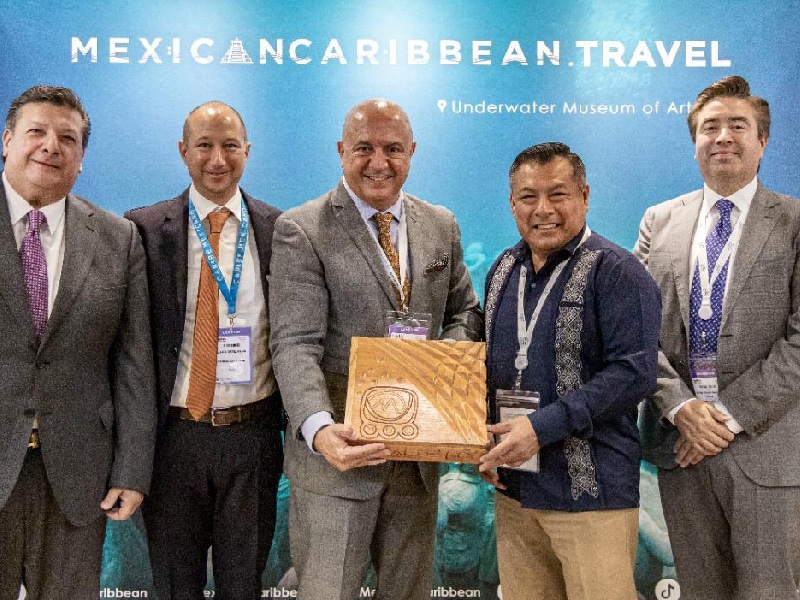 Marciano Dzul presenta en Londres plan turístico de Tulum