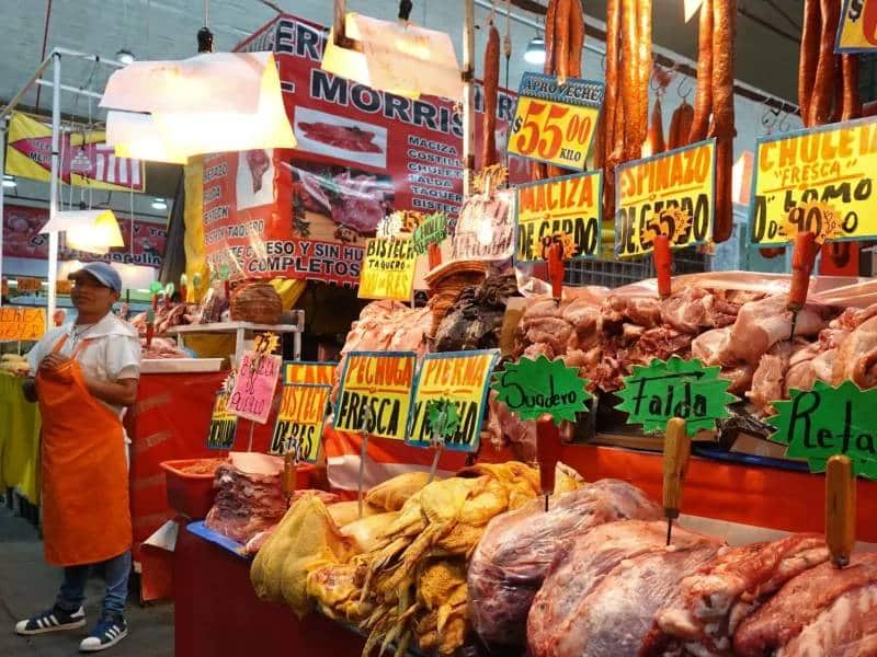 Mejoran perspectiva de crecimiento económico, pero deterioran panorama inflacionario para 2022: Banxico