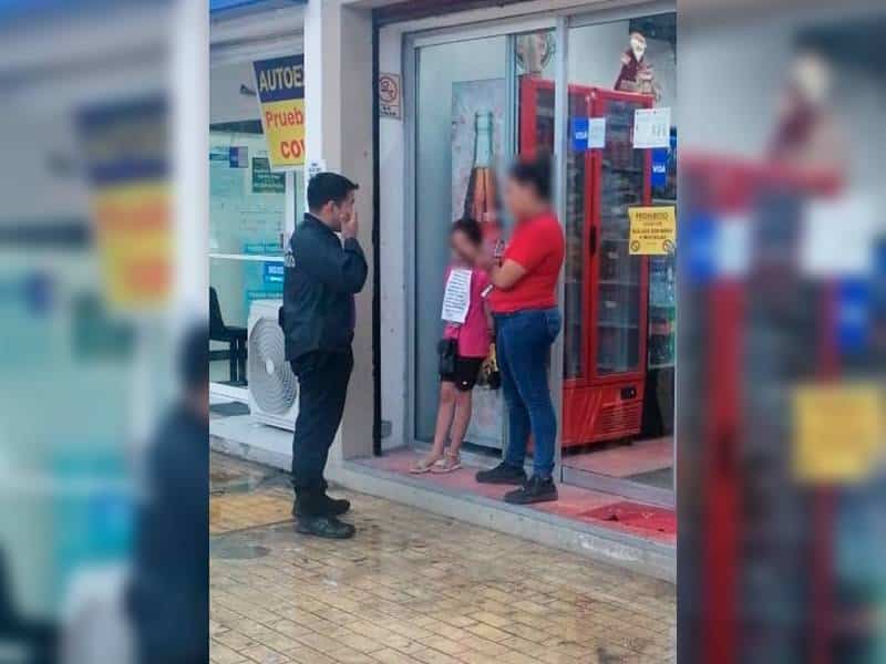 Rescatan a menor con cartel que decía estar castigada