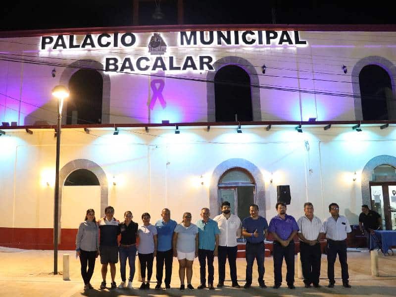 Bacalar se ilumina de azul para crear conciencia sobre la diabetes