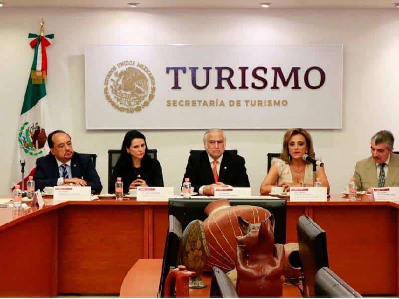 Gobierno Federal exhorta a adquirir servicios de viaje en agencias reconocidas