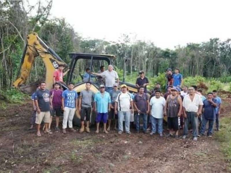Brindan apoyo a deportistas con un campo de béisbol.
