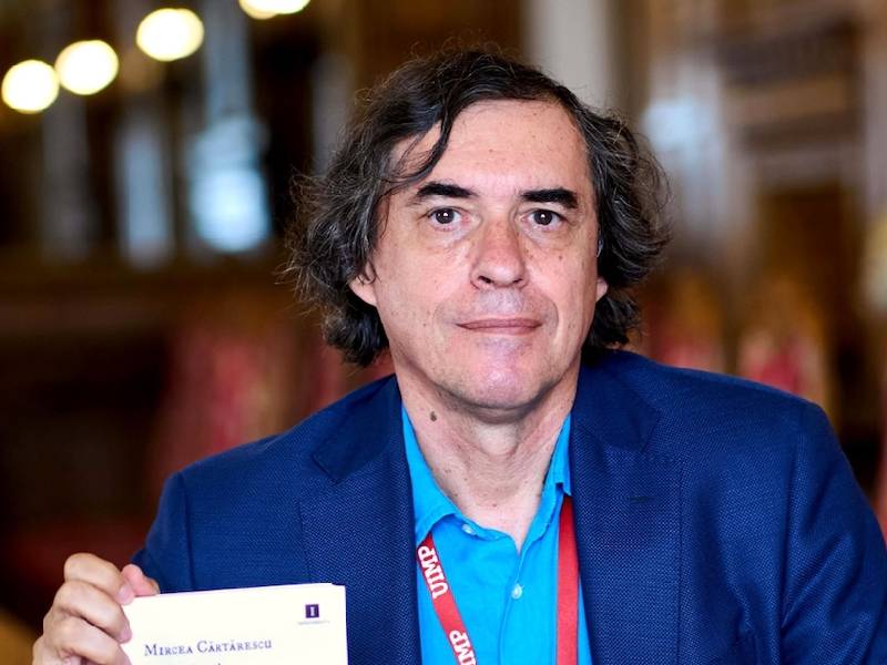 Mircea Cărtărescu; galardonado de honor