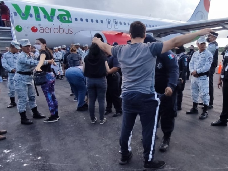 Trasladan a 286 migrantes indocumentados a la CDMX