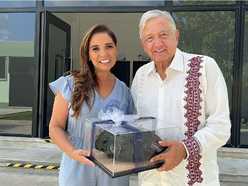 AMLO y Mara Lezama supervisan avances de obras en Quintana Roo