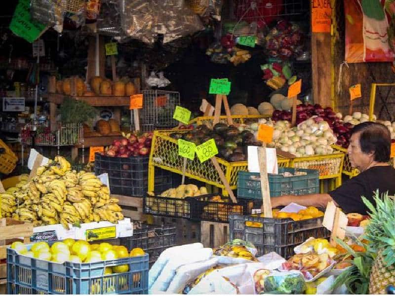 Consumidores prescinden de productos de la canasta básica