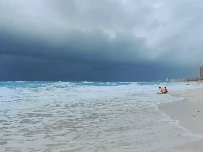 Se esperan lluvias aisladas en Quintana Roo