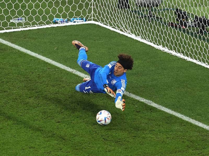 Memo Ochoa, a la Serie A de Italia