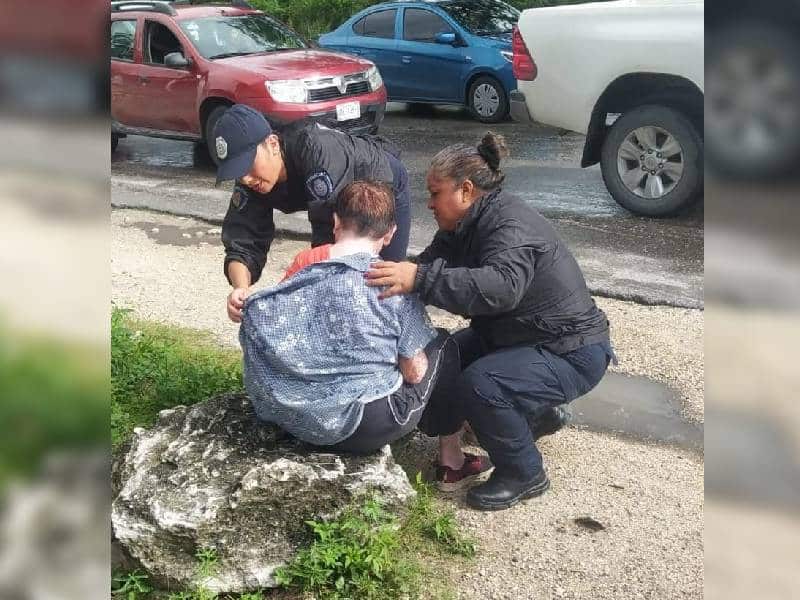 Mujer de la tercera edad en situación de abandono es rescatada en Cancún