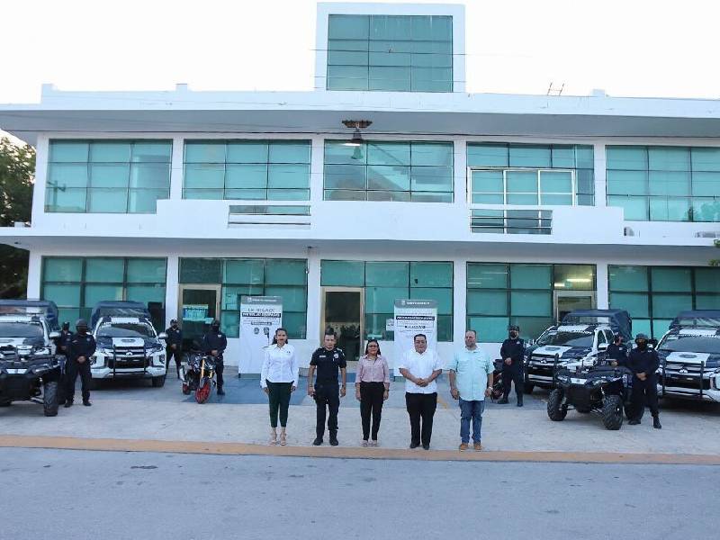Derrocha Blanca Merari en motopatrullas de lujo y paga sobreprecio