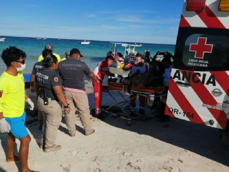 Rescatan en Tulum a bañista de Egipto