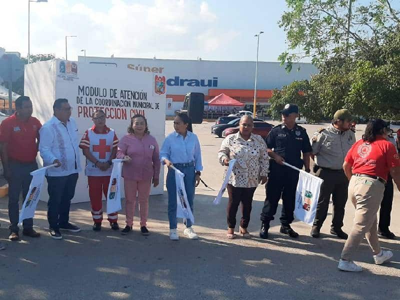 Dan banderazo de inicio de operativo Guadalupe–Reyes en FCP y Bacalar