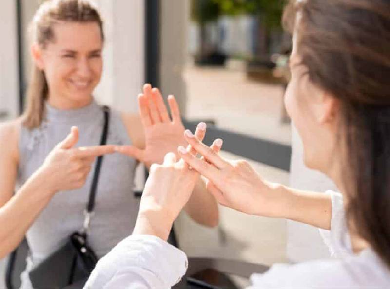 Exhorta Cdheqroo a garantizar audiencia personas con sordera