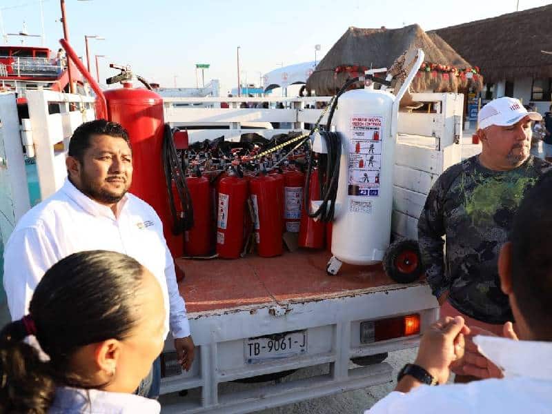Mara Lezama mejora salud y seguridad de habitantes de Holbox